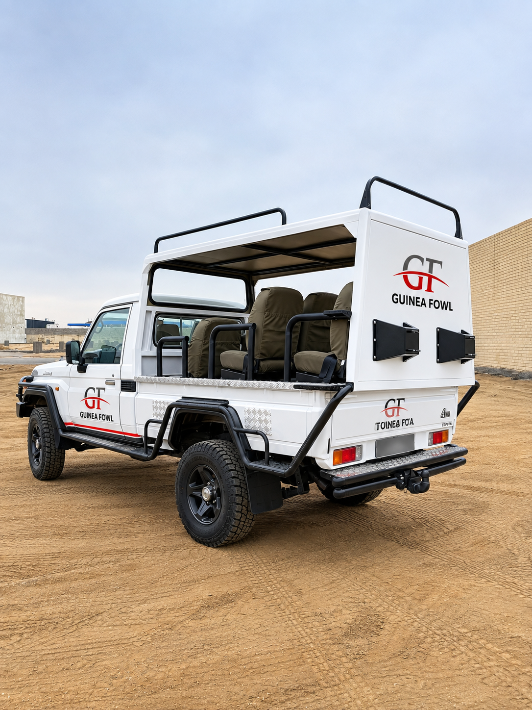Open safari transport